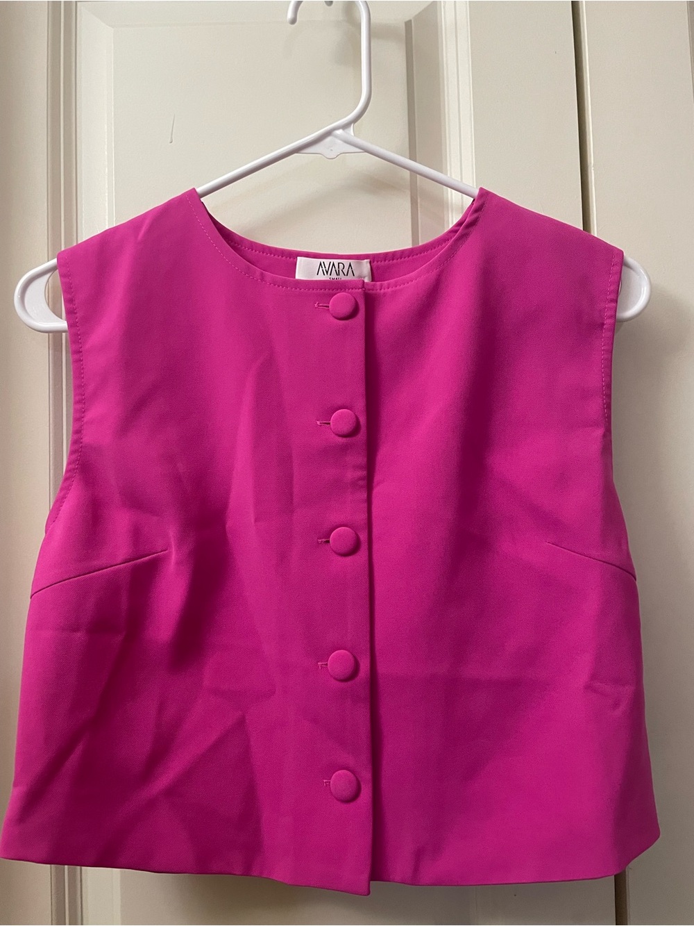 AVARA Bright Fuchsia Button-Front Sleeveless Vest Top
